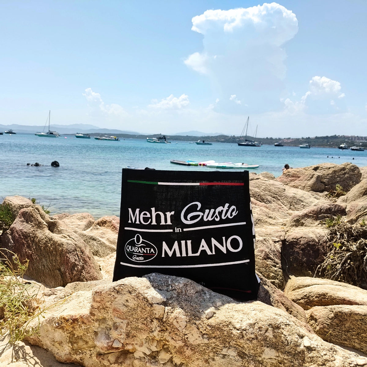 Quaranta Jute-Tasche „Milano“ an der sardischen Küste