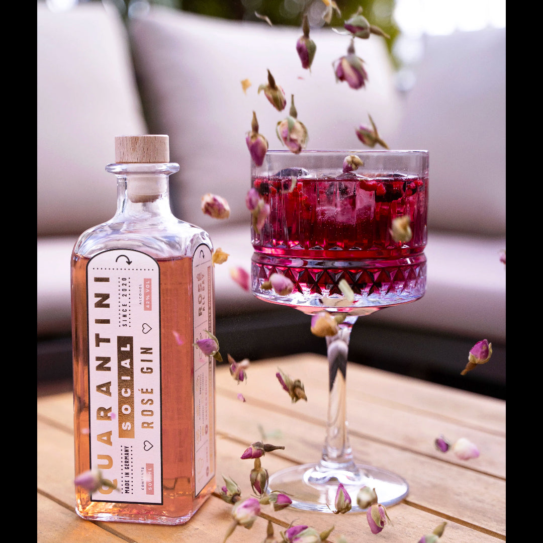 Quarantini „Rosé Gin“